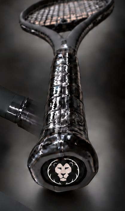 MAXIMUS throat, grip and butt cap with the lion mark